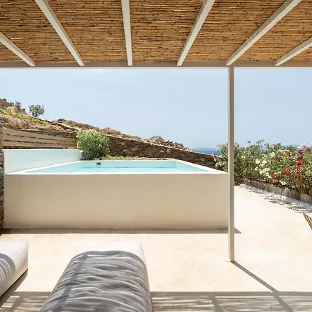 Aura Tinos Aparthotel *