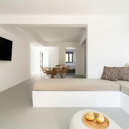 Aura Tinos Aparthotel