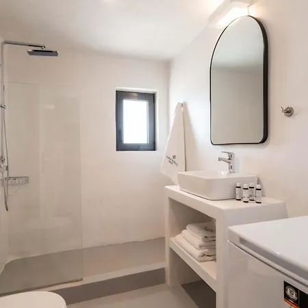 Aura Tinos Aparthotel *