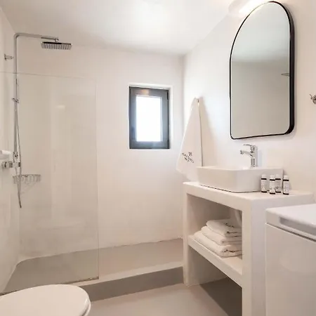 Aura Tinos Aparthotel