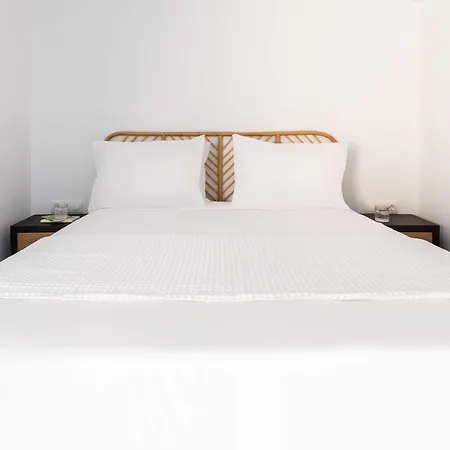 Aura Tinos Aparthotel *